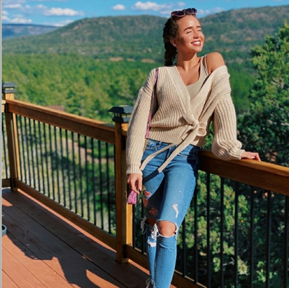 Zara cropped belted cardigan-blogger's favorite - Picture 2 of 4